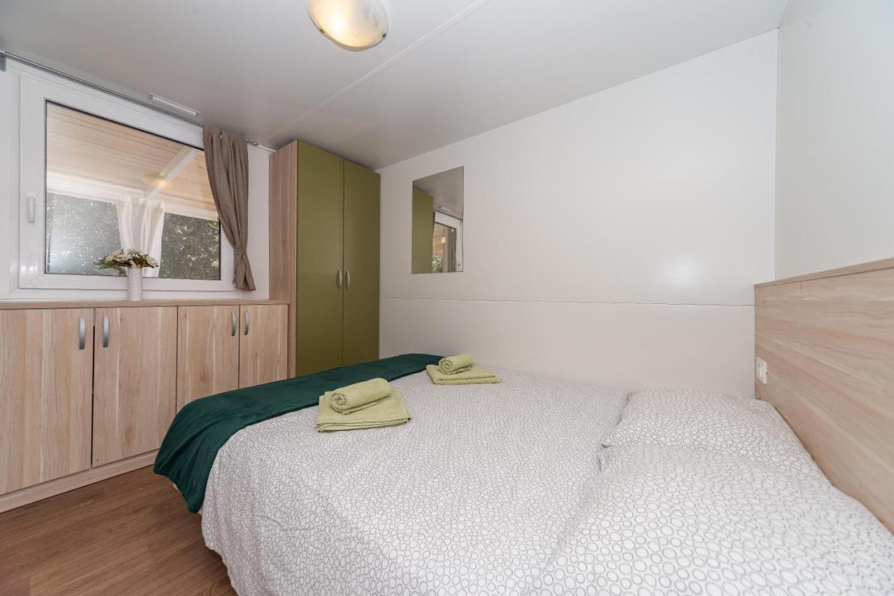 Mobile Homes Crystal Biograd Na Moru Zewnętrze zdjęcie