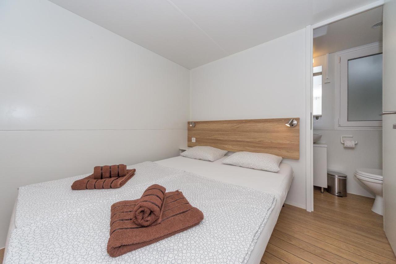Mobile Homes Crystal Biograd Na Moru Zewnętrze zdjęcie