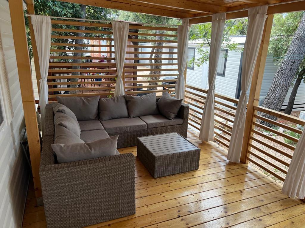 Mobile Homes Crystal Biograd Na Moru Zewnętrze zdjęcie