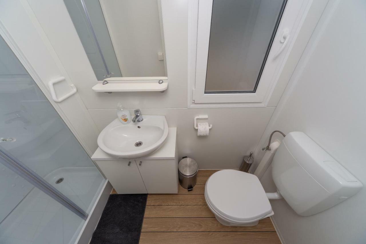 Mobile Homes Crystal Biograd Na Moru Zewnętrze zdjęcie