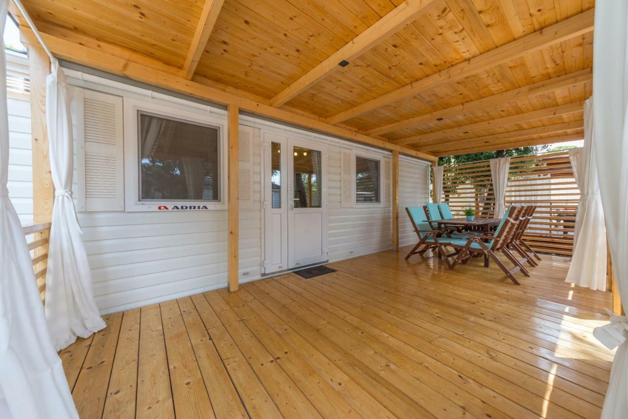 Mobile Homes Crystal Biograd Na Moru Zewnętrze zdjęcie