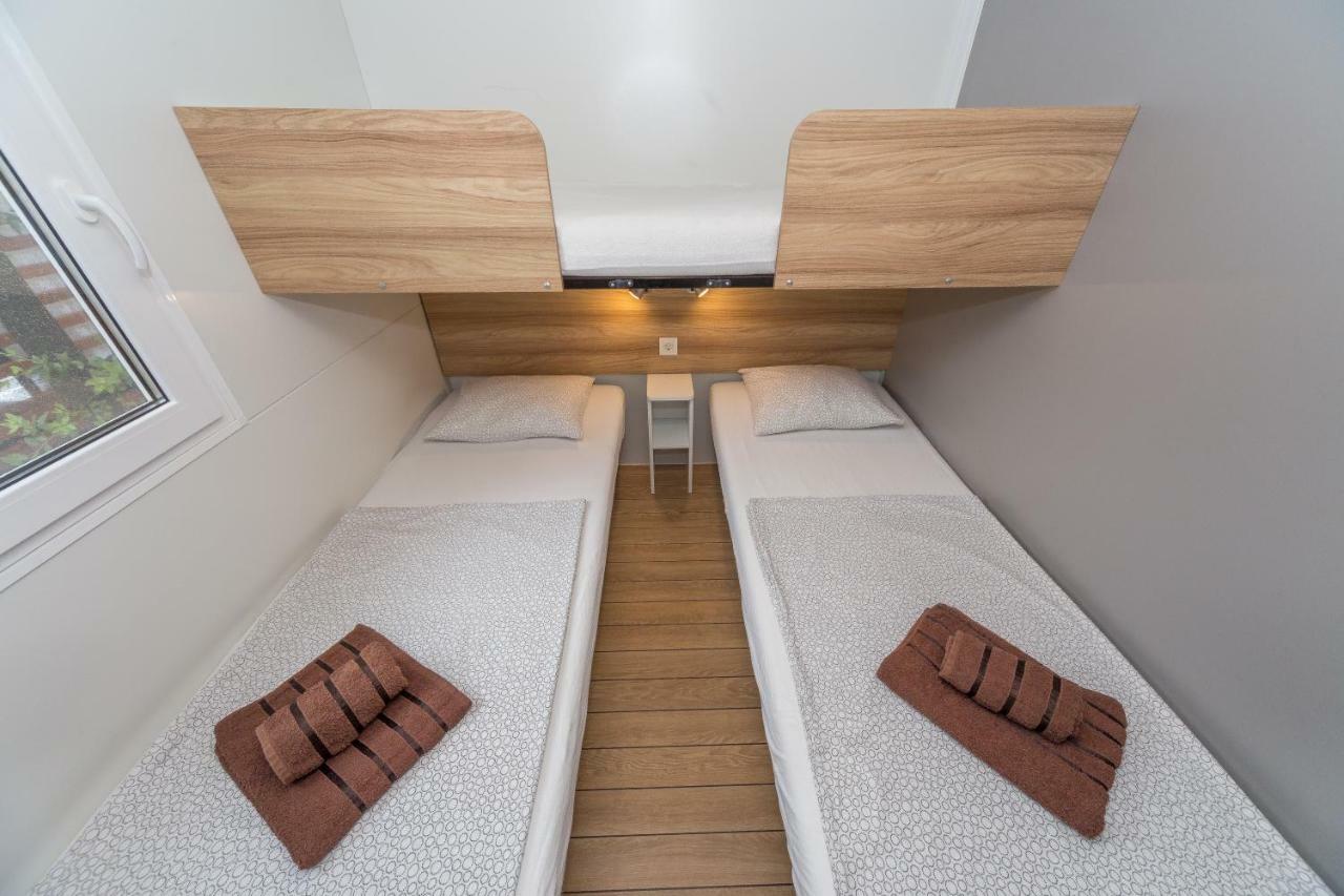 Mobile Homes Crystal Biograd Na Moru Zewnętrze zdjęcie
