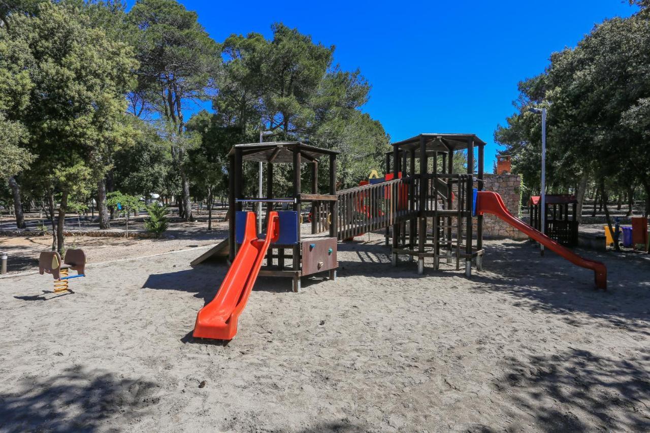 Mobile Homes Crystal Biograd Na Moru Zewnętrze zdjęcie